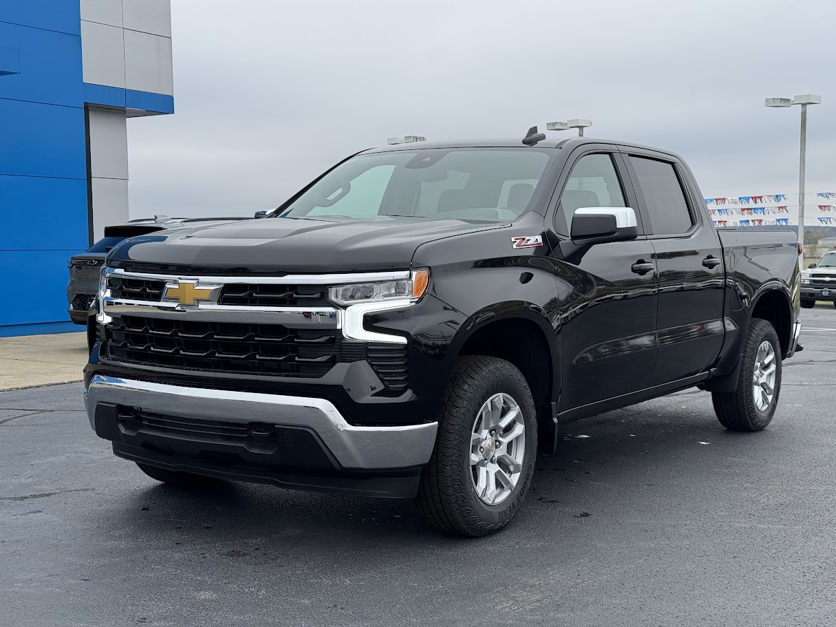 2025 Chevrolet Silverado 1500 Vehicle Photo in BOONVILLE, IN 47601-9633