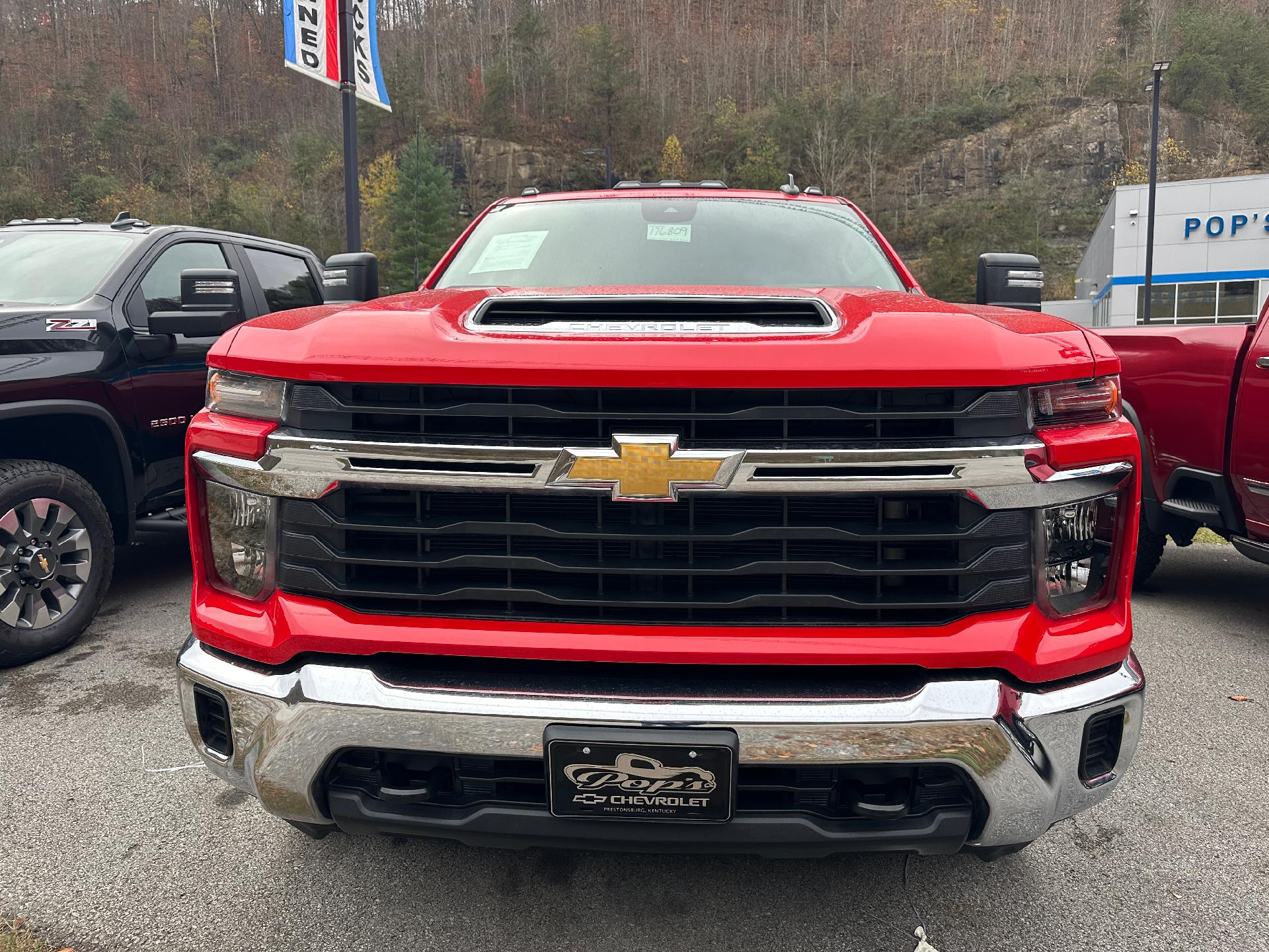 Used 2024 Chevrolet Silverado 2500HD LT with VIN 2GC4YNE78R1176809 for sale in Prestonsburg, KY