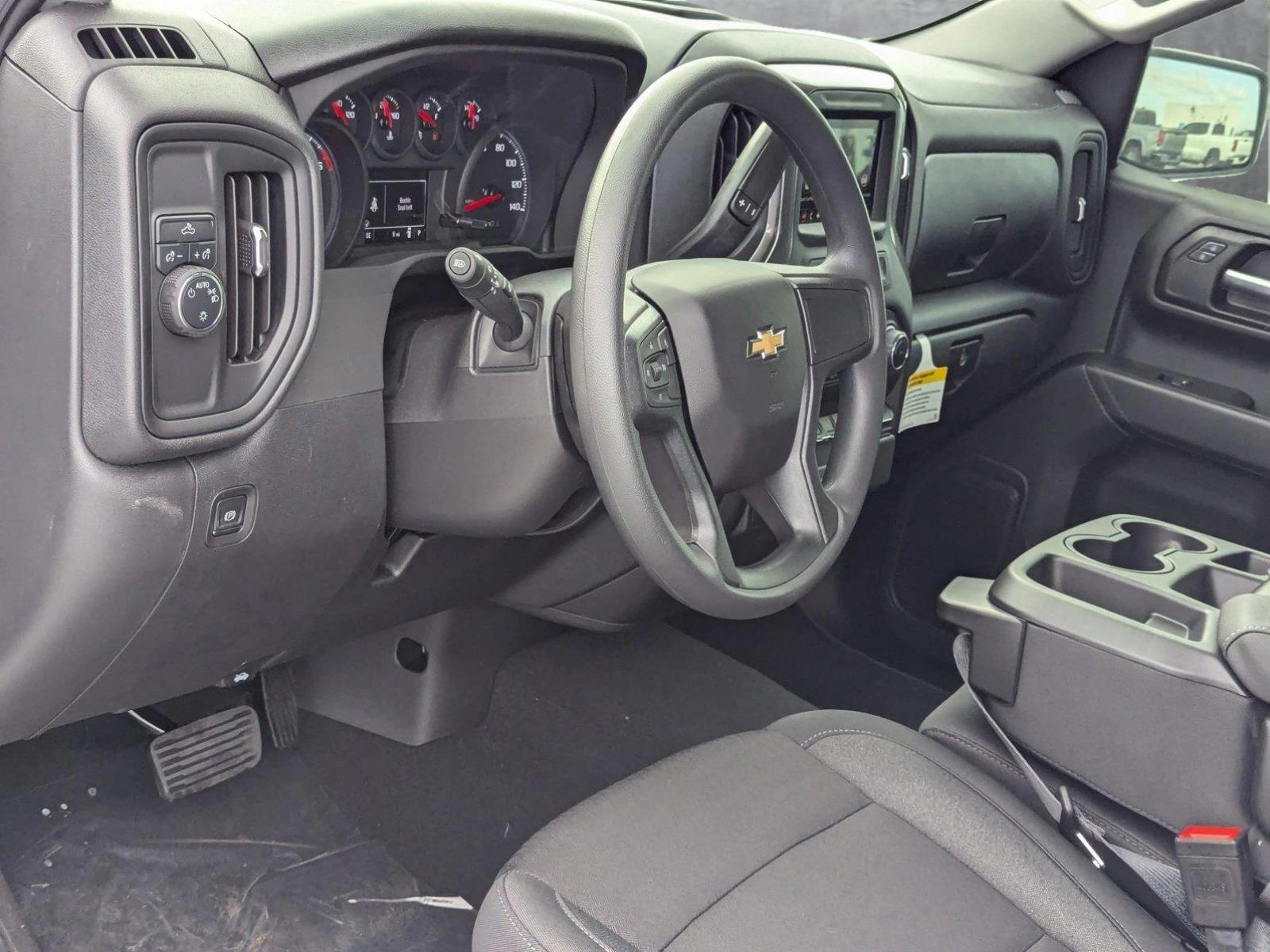 2025 Chevrolet Silverado 1500 Vehicle Photo in PEMBROKE PINES, FL 33024-6534