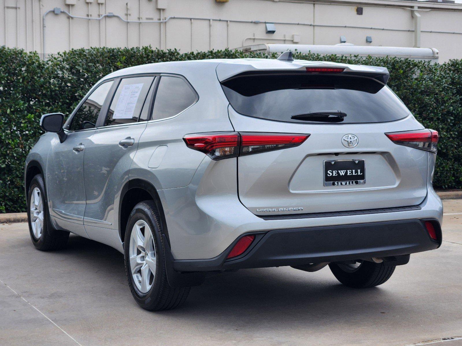 2023 Toyota Highlander Vehicle Photo in HOUSTON, TX 77079