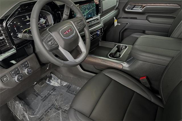 2025 GMC Sierra 2500 HD Vehicle Photo in ELK GROVE, CA 95757-8703