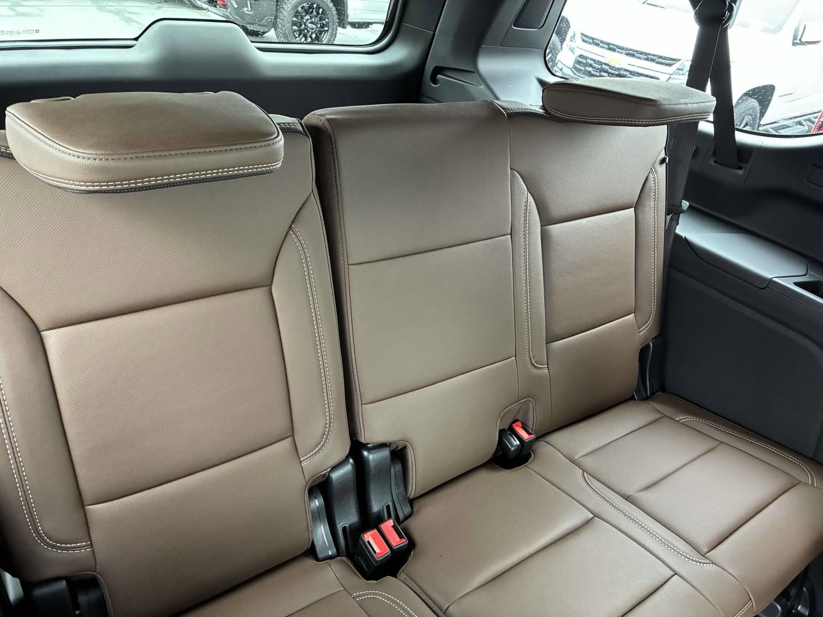 2025 Chevrolet Suburban Vehicle Photo in LOS ANGELES, CA 90007-3794