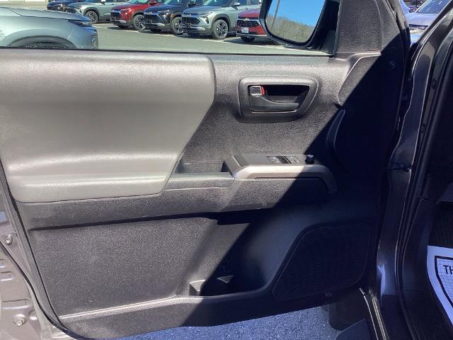 2022 Toyota Tacoma 4WD Vehicle Photo in GARDNER, MA 01440-3110