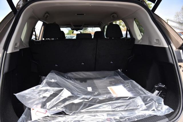 2025 Nissan Rogue Vehicle Photo in Ballwin, MO 63011