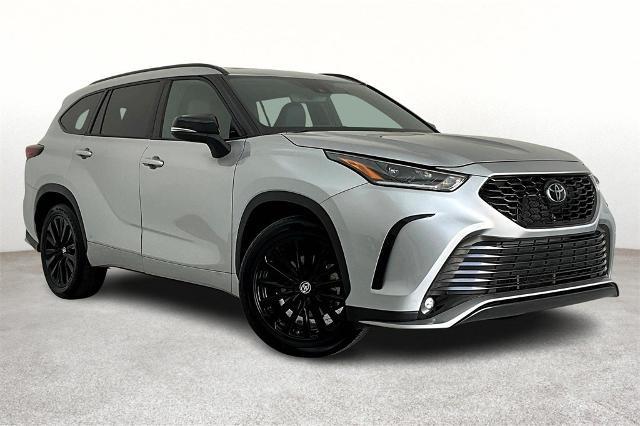 2024 Toyota Highlander Vehicle Photo in San Antonio, TX 78230