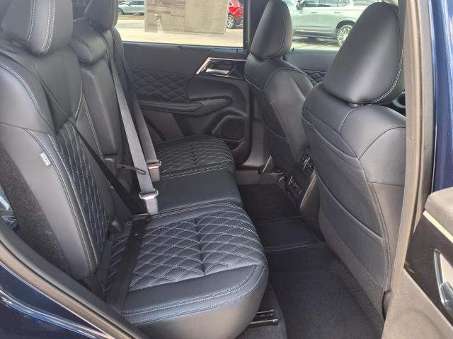 2025 Mitsubishi Outlander Plug-In Hybrid Vehicle Photo in Tampa, FL 33612