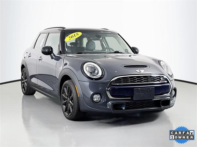 2018 MINI Cooper S Hardtop 4 Door Vehicle Photo in Puyallup, WA 98371