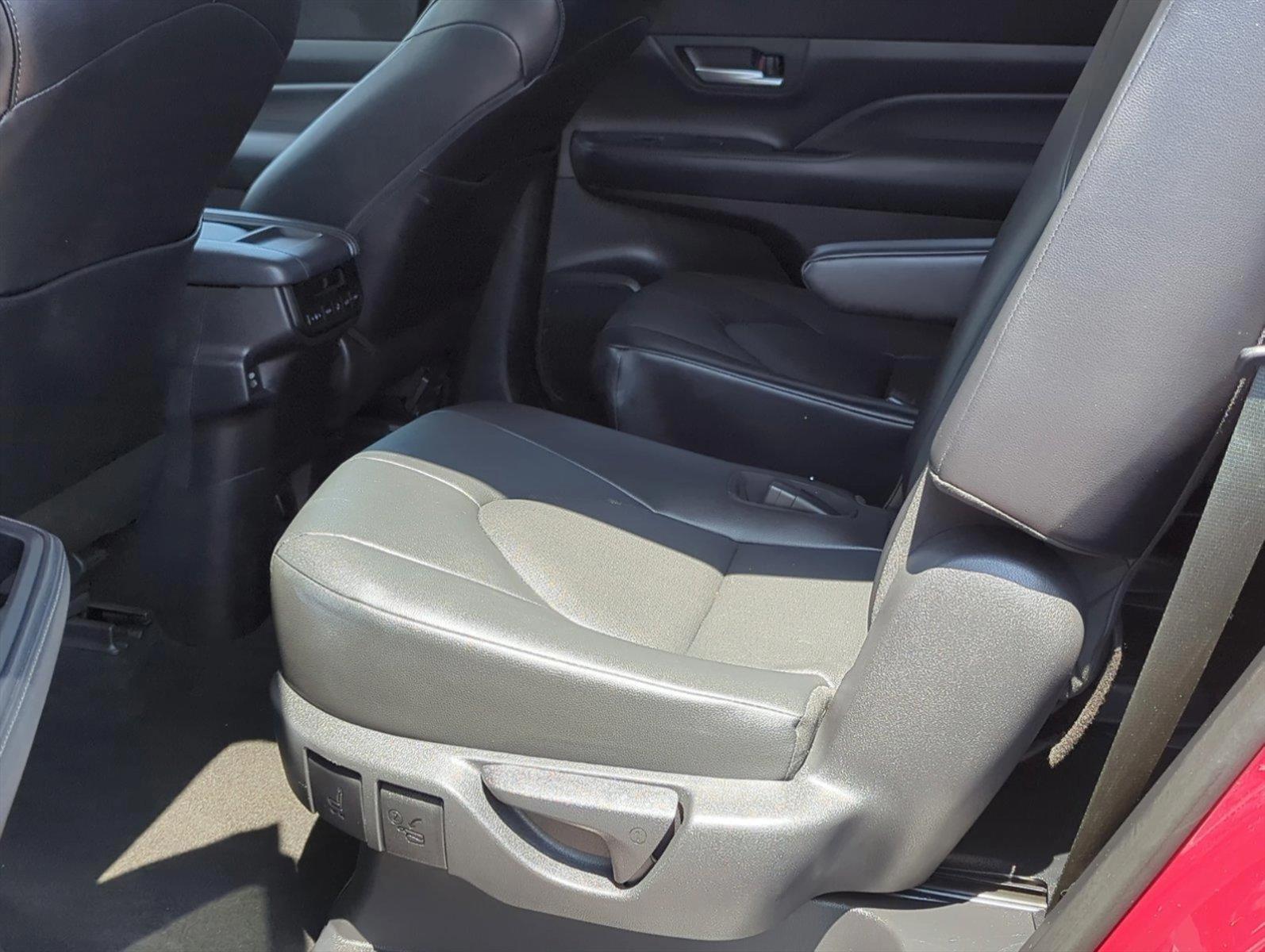 2024 Toyota Grand Highlander Vehicle Photo in Ft. Myers, FL 33907