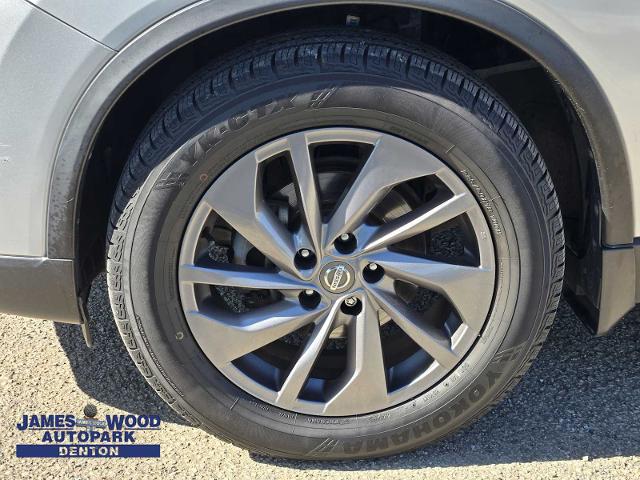 2016 Nissan Rogue Vehicle Photo in DENTON, TX 76210-9321