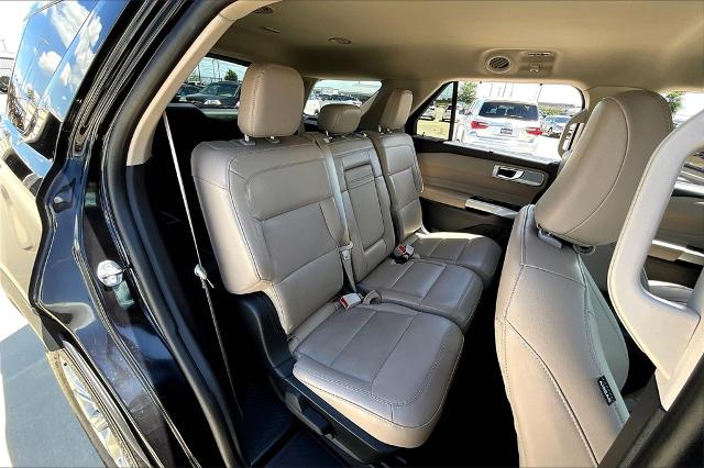 2023 Ford Explorer Vehicle Photo in Grapevine, TX 76051
