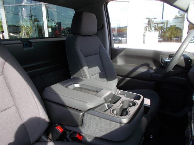 2025 GMC Sierra 3500HD Vehicle Photo in LOWELL, MA 01852-4336