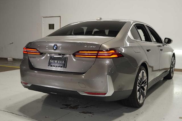 2024 BMW 530i xDrive Vehicle Photo in GRAPEVINE, TX 76051
