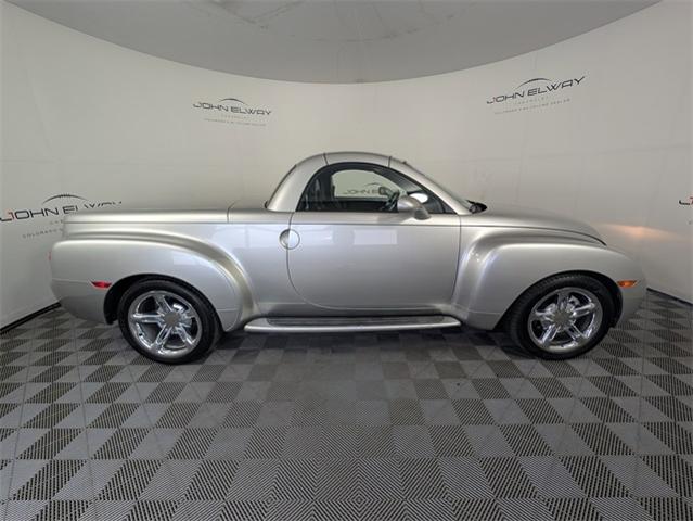 2005 Chevrolet SSR Vehicle Photo in ENGLEWOOD, CO 80113-6708