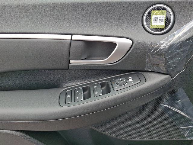 2025 Hyundai SONATA Vehicle Photo in Philadelphia, PA 19116