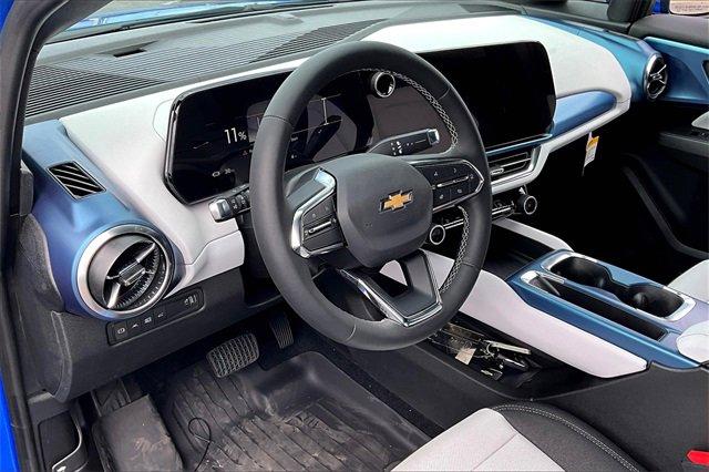 2025 Chevrolet Equinox EV Vehicle Photo in KANSAS CITY, MO 64114-4502
