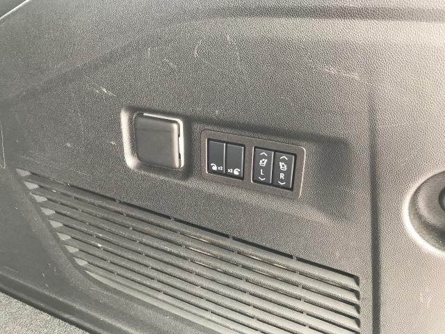 2024 GMC Yukon XL Vehicle Photo in GREEN BAY, WI 54303-3330