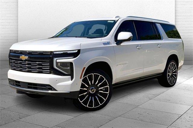 2025 Chevrolet Suburban Vehicle Photo in KANSAS CITY, MO 64114-4502