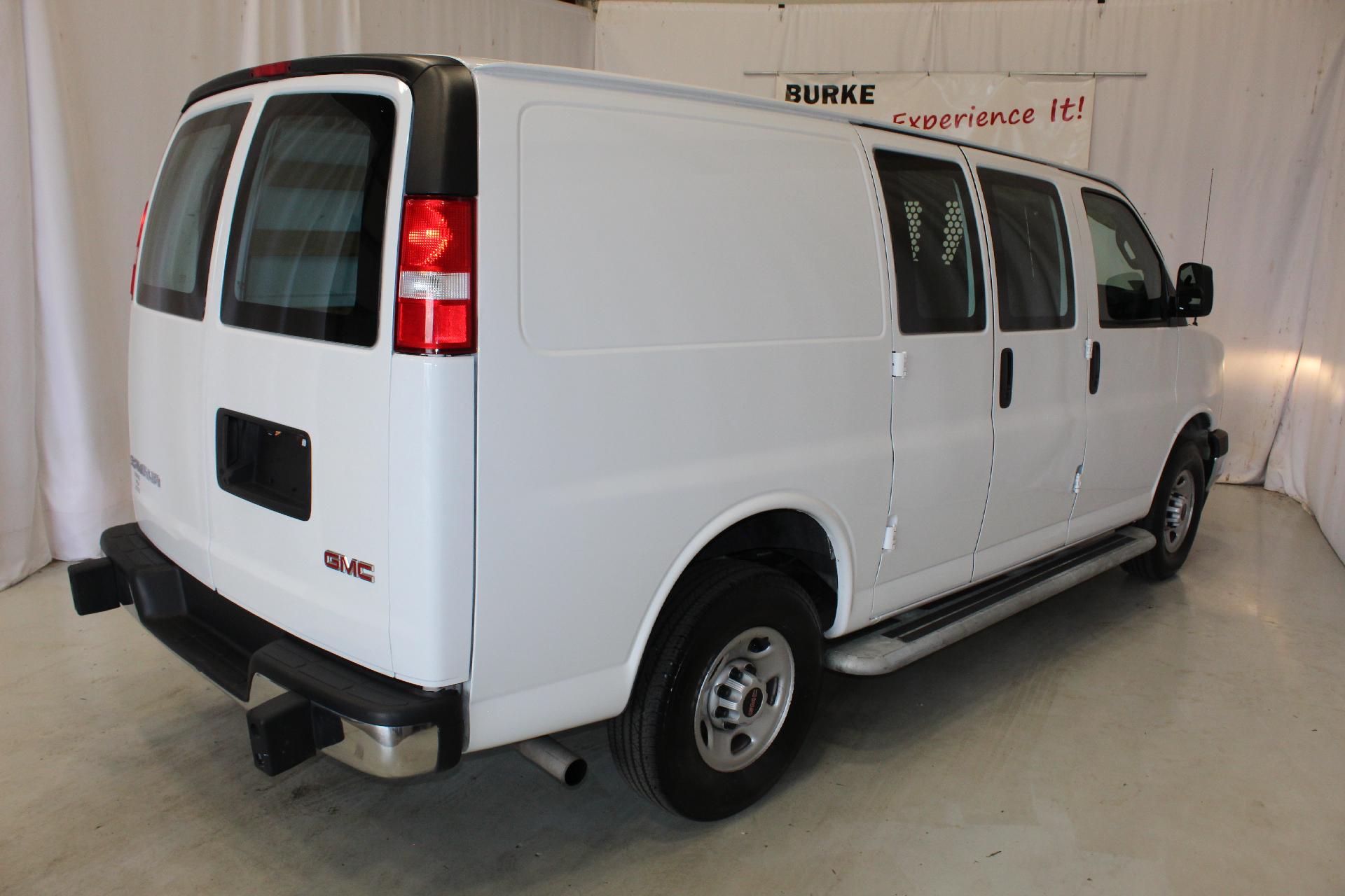 2022 GMC Savana Cargo 2500 Vehicle Photo in NORTHAMPTON, MA 01060-1120