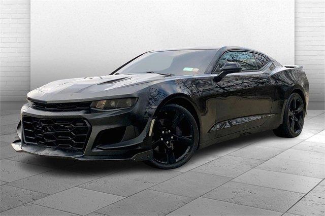 2018 Chevrolet Camaro Vehicle Photo in INDEPENDENCE, MO 64055-1377