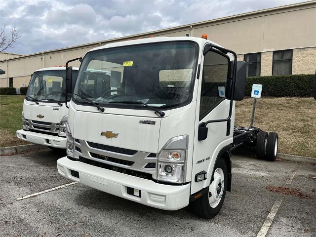 2025 Chevrolet Low Cab Forward 4500 Vehicle Photo in ALCOA, TN 37701-3235