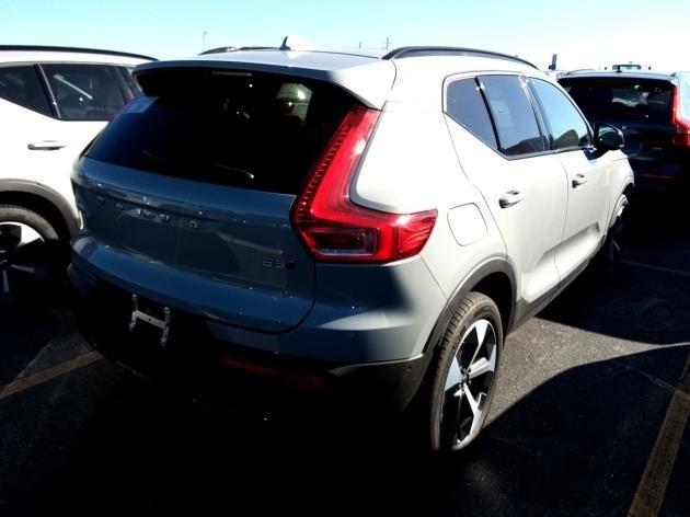 2024 Volvo XC40 Vehicle Photo in Houston, TX 77007