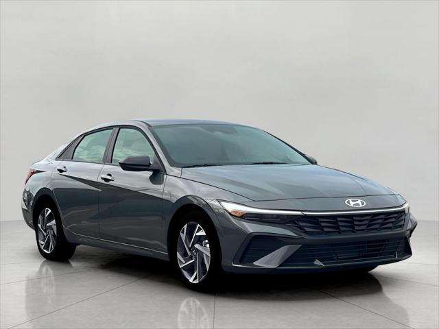 2025 Hyundai ELANTRA Vehicle Photo in Green Bay, WI 54304