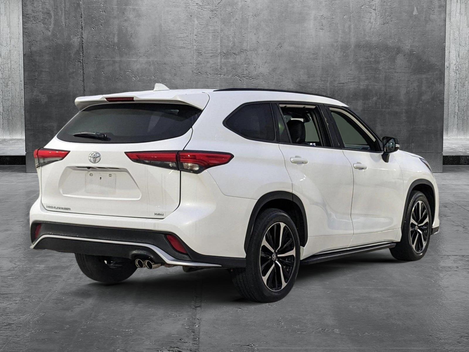 2022 Toyota Highlander Vehicle Photo in Davie, FL 33331