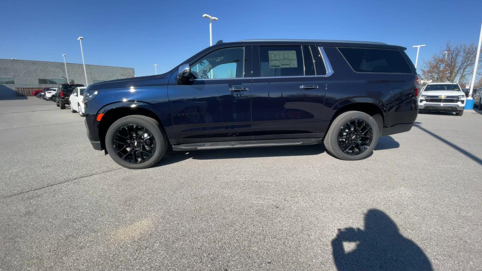 2024 Chevrolet Suburban Vehicle Photo in BENTONVILLE, AR 72712-4322