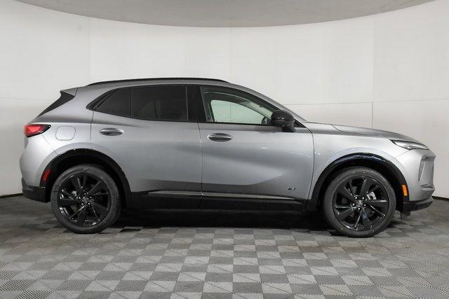 2025 Buick Envision Vehicle Photo in PUYALLUP, WA 98371-4149