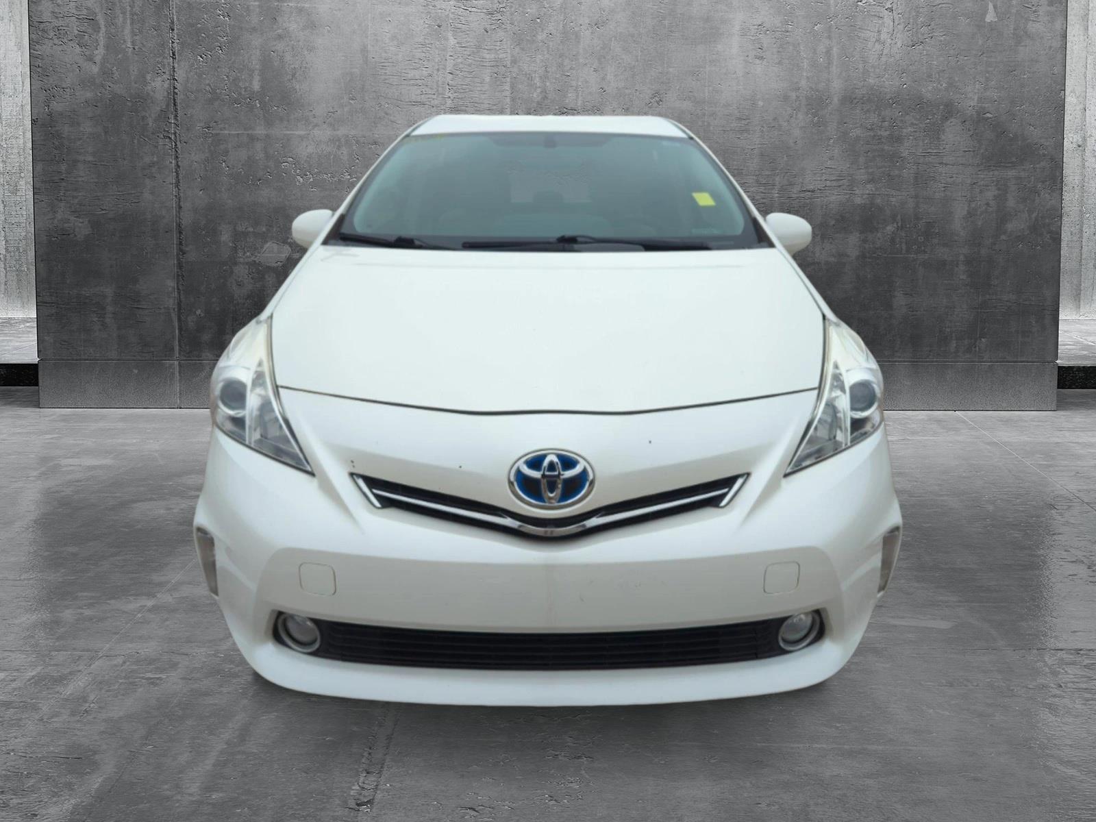 2013 Toyota Prius v Vehicle Photo in Memphis, TN 38125