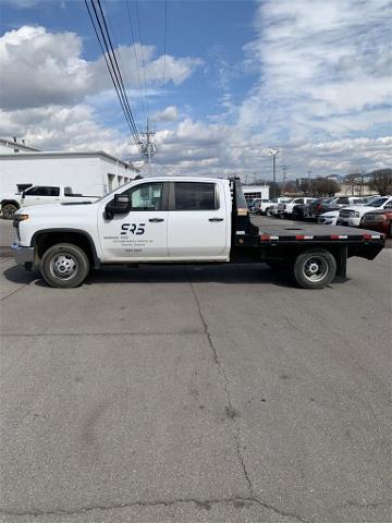 2021 Chevrolet Silverado 3500 HD Chassis Cab Vehicle Photo in ALCOA, TN 37701-3235