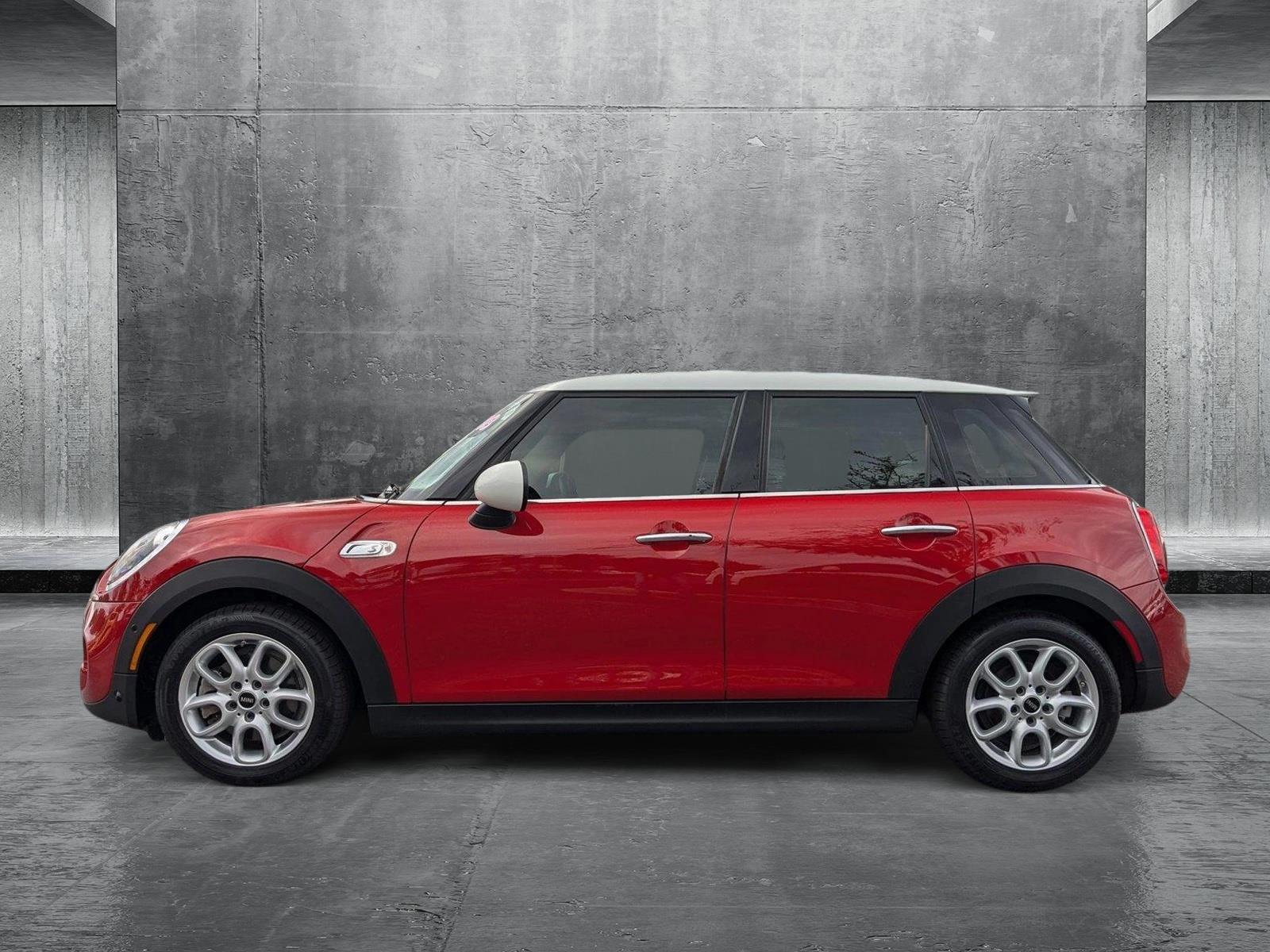 2018 MINI Cooper S Hardtop 4 Door Vehicle Photo in Jacksonville, FL 32244