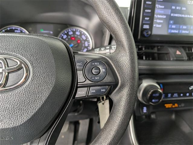 2019 Toyota RAV4 Vehicle Photo in ENGLEWOOD, CO 80113-6708