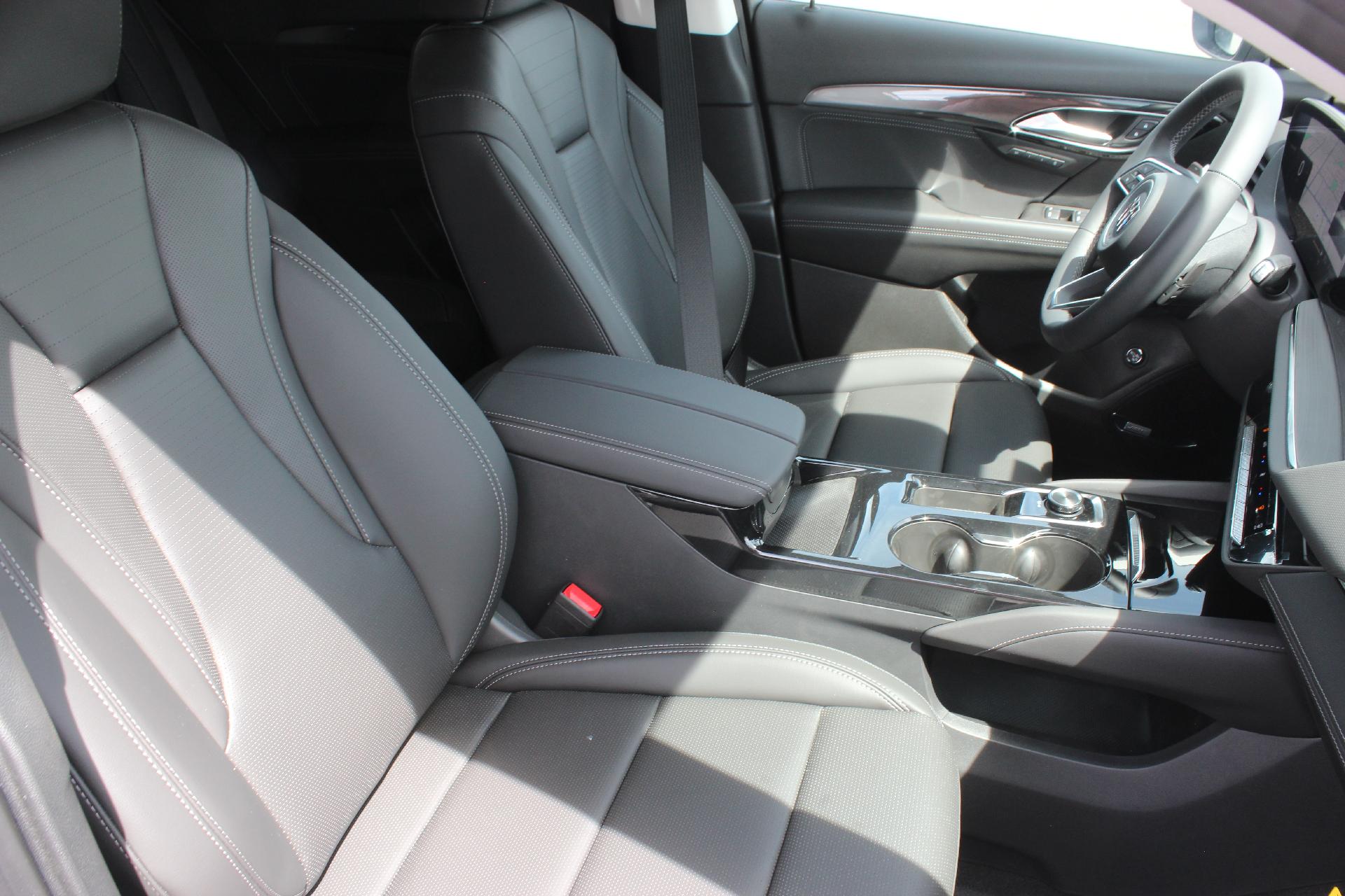 2025 Buick Envision Vehicle Photo in AURORA, CO 80012-4011