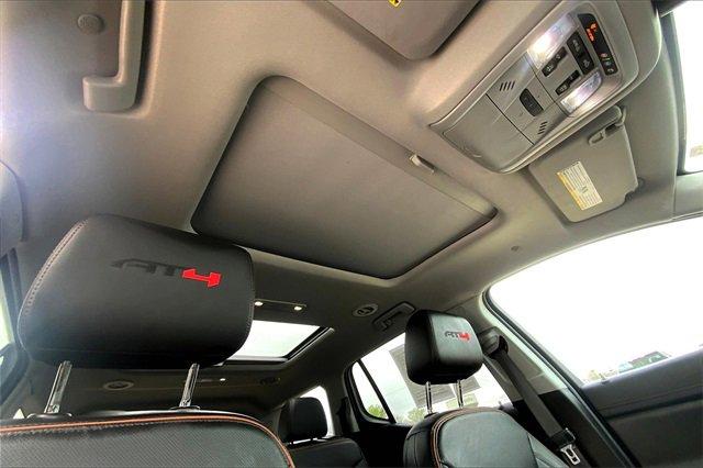 2023 GMC Acadia Vehicle Photo in TOPEKA, KS 66609-0000