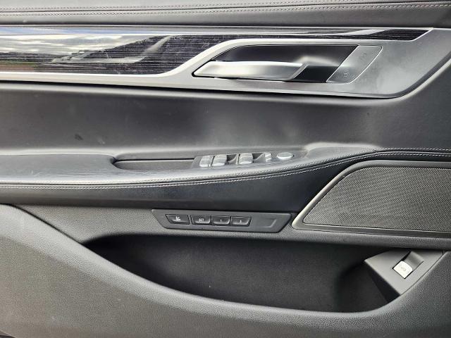 2022 BMW 740i xDrive Vehicle Photo in PLANO, TX 75024