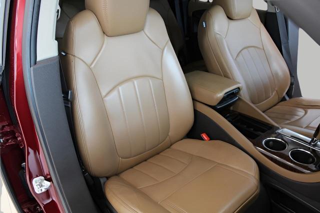 2016 Buick Enclave Vehicle Photo in Green Bay, WI 54304