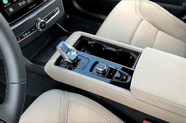 2025 Volvo XC90 Vehicle Photo in Grapevine, TX 76051