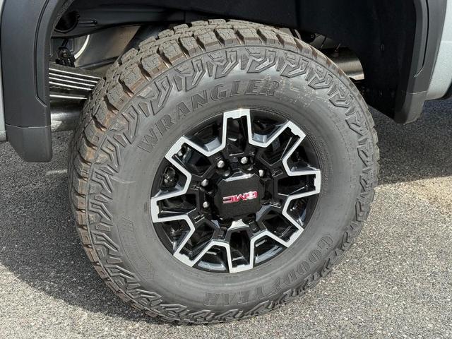 2025 GMC Sierra 2500 HD Vehicle Photo in COLUMBIA, MO 65203-3903