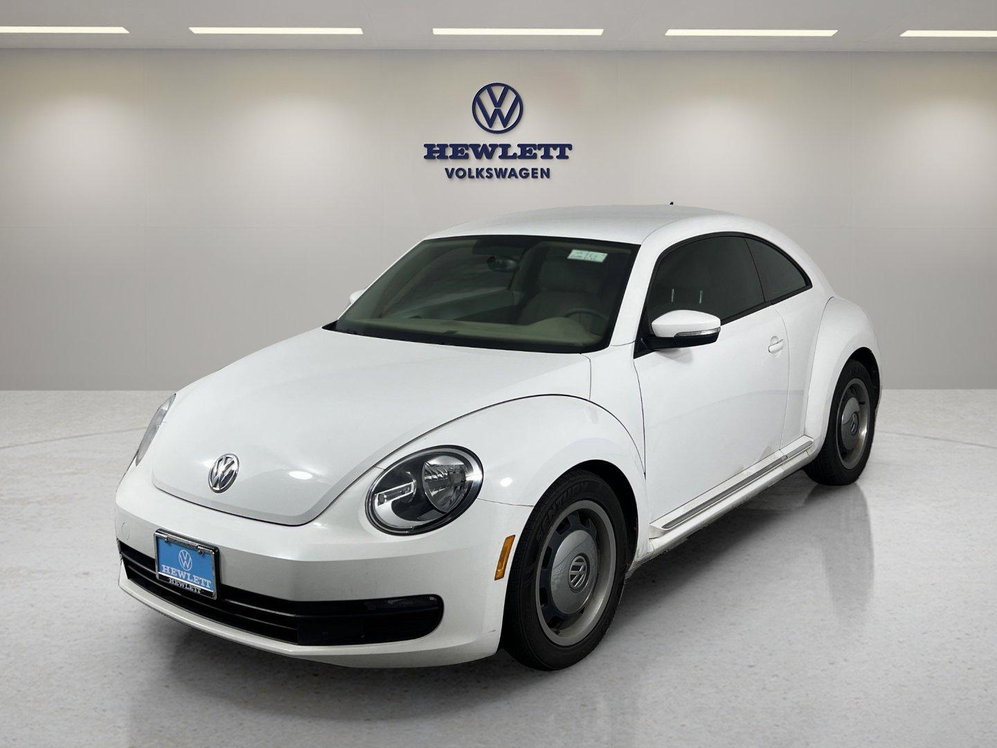 2013 Volkswagen Beetle Coupe Vehicle Photo in Georgetown, TX 78626