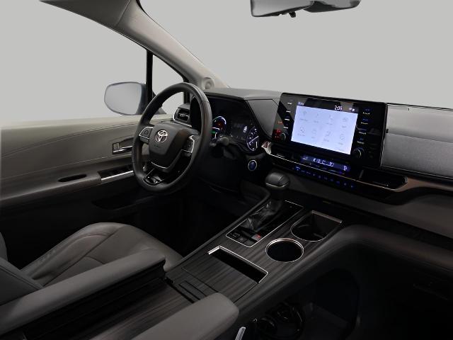 2021 Toyota Sienna Vehicle Photo in Appleton, WI 54913