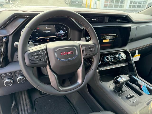 2025 GMC Sierra 1500 Vehicle Photo in LOWELL, MA 01852-4336