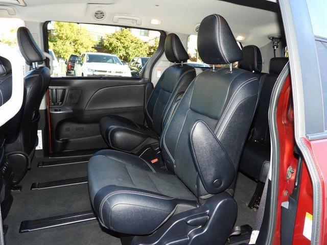 2020 Toyota Sienna Vehicle Photo in DALLAS, TX 75244-5909