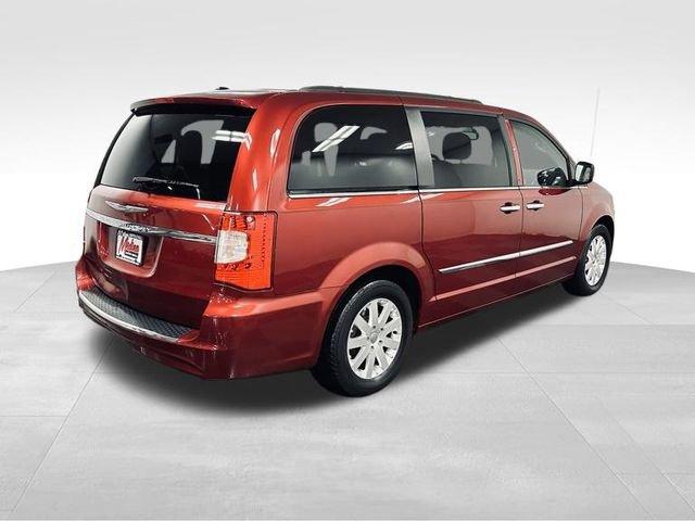 2016 Chrysler Town & Country Vehicle Photo in MEDINA, OH 44256-9631