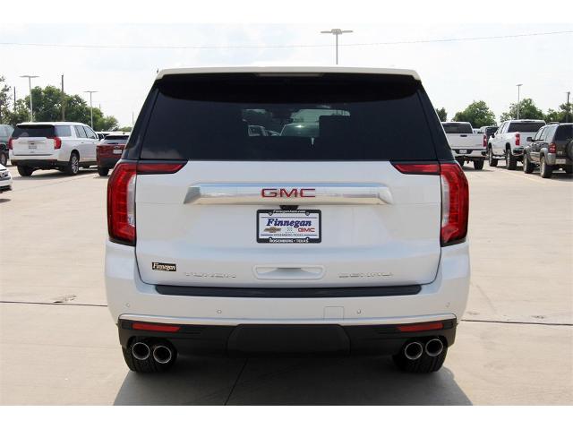 2024 GMC Yukon XL Vehicle Photo in ROSENBERG, TX 77471-5675