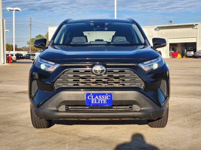 Used 2022 Toyota RAV4 XLE with VIN 2T3P1RFV4NW282035 for sale in Houston, TX