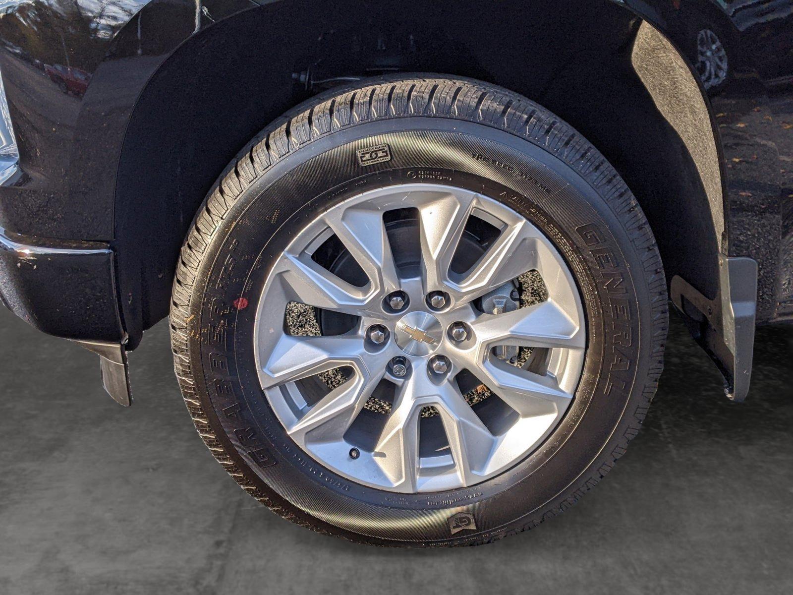 2024 Chevrolet Silverado 1500 Vehicle Photo in TIMONIUM, MD 21093-2300