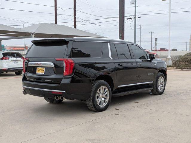 2023 GMC Yukon XL Vehicle Photo in SELMA, TX 78154-1459