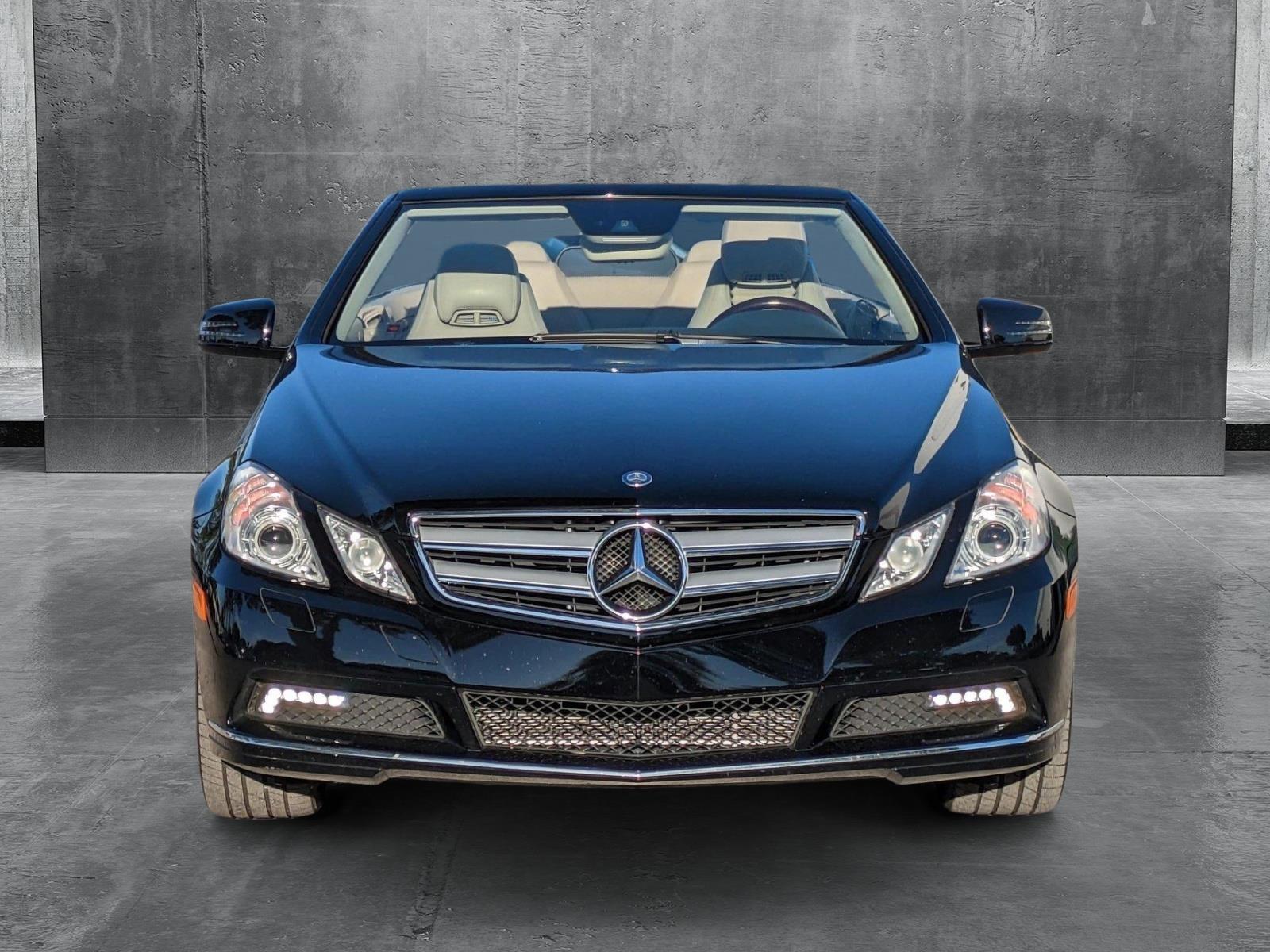 2011 Mercedes-Benz E-Class Vehicle Photo in GREENACRES, FL 33463-3207