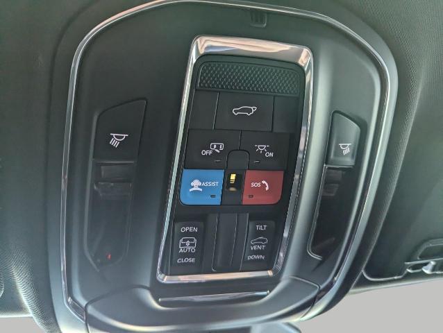 2024 Jeep Grand Cherokee L Vehicle Photo in Oshkosh, WI 54901